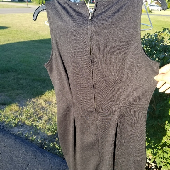 Dress - Picture 3 of 3